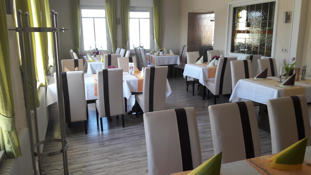 Отель Steakhaus Galgenbach Werne Экстерьер фото